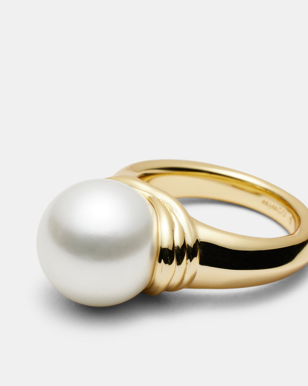 En Pointe Pearl Ring - Gold