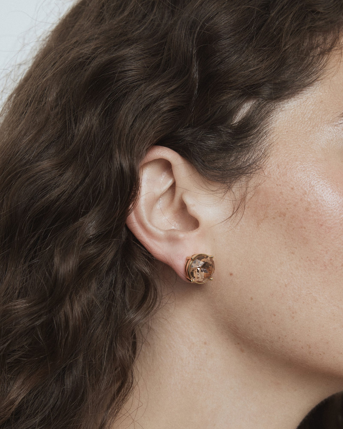 Glowy Crystal Stud Earrings - Petal